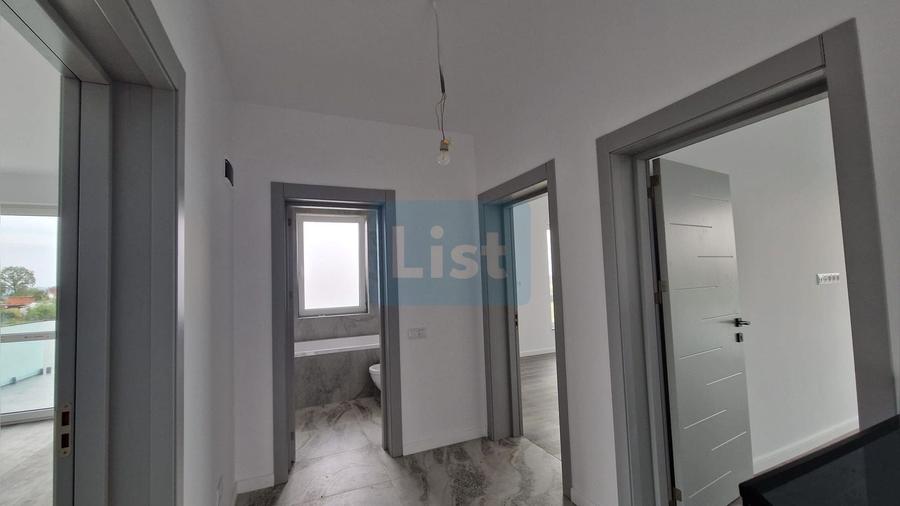 Casă cu 4 camere cu Teren 412 Mp în Săsar