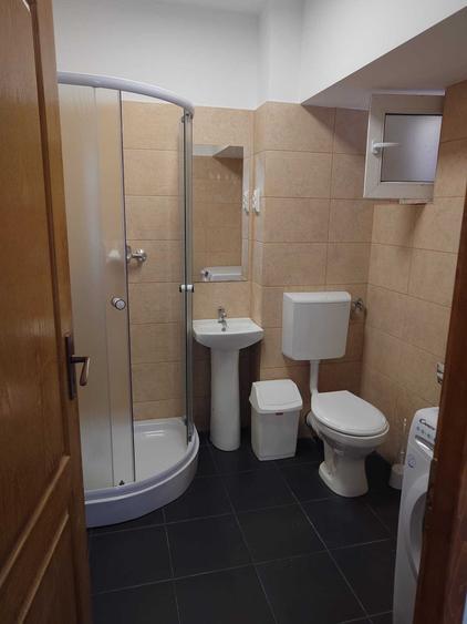 Apartament cu 3 camere decomandat în Grivița