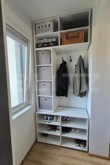 Apartament cu 3 camere decomandat, mobilat în Florești