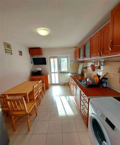 Apartament cu 3 camere decomandat în Gheorgheni — fotografia 3