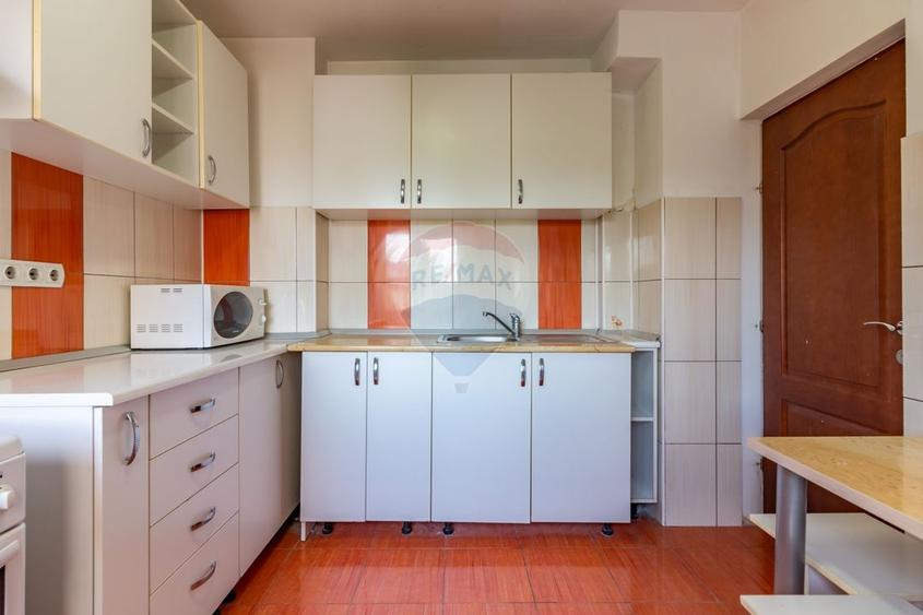 Apartament cu 2 camere decomandat în P-ța Dorobanți