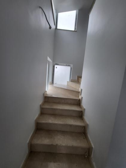 Casă individuală cu 5 camere cu Teren 373 Mp în Tunari