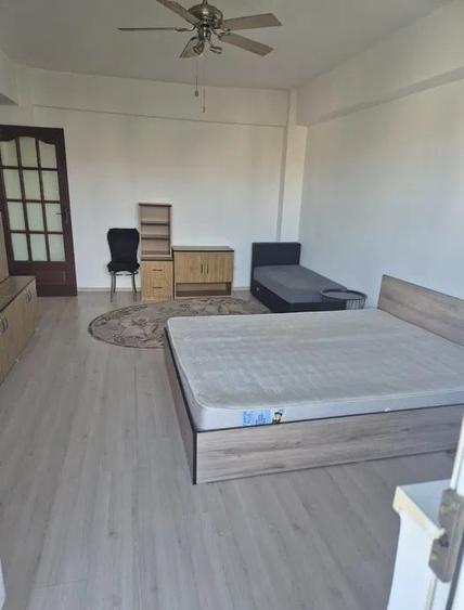 Garsonieră decomandată în Soarelui