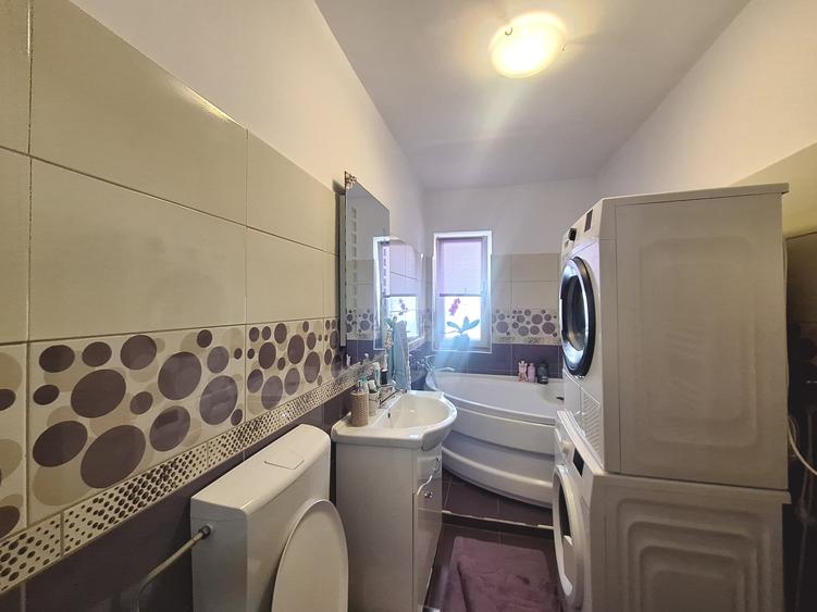 Apartament cu 2 camere, 49 mp, balcon, zona Sub Cetate - 6