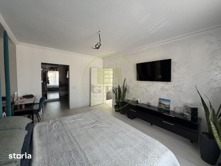 Casă cu 5 camere cu Teren 558 Mp în Malu Mare