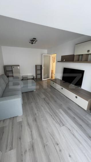Apartament cu 3 camere decomandat, mobilat în Central