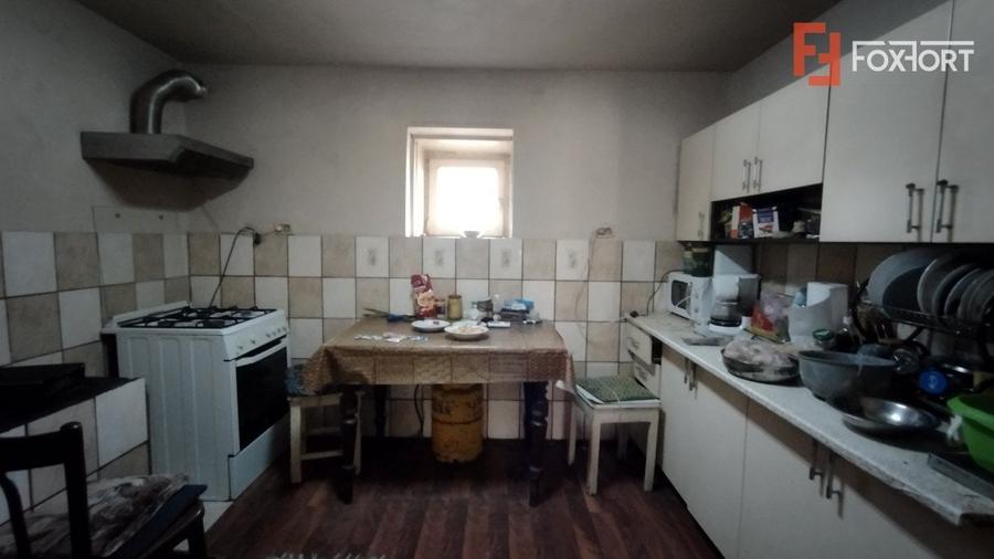 Casă individuală cu 5 camere cu Teren 1789 Mp în Checea