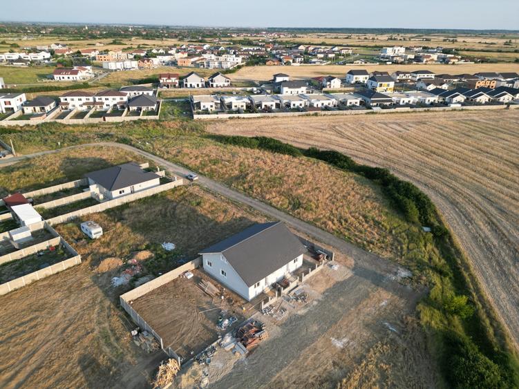 Duplex cu 3 camere cu Teren 358 Mp în Moșnița Nouă