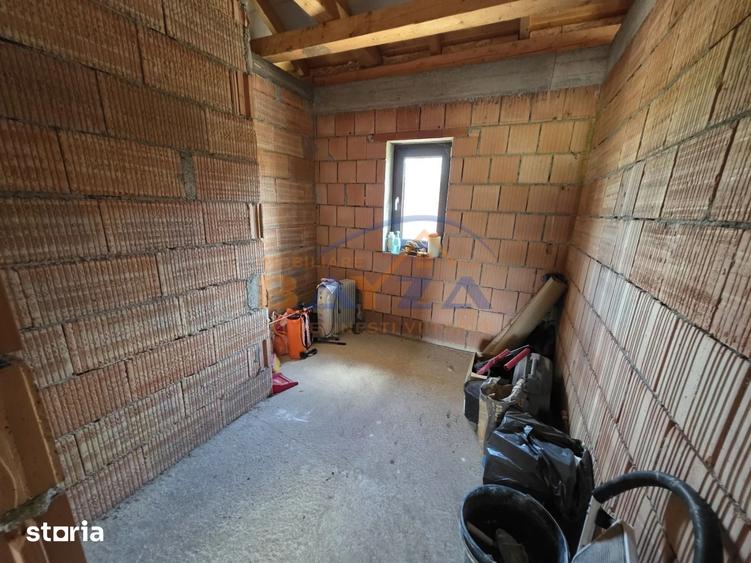 Casă cu 4 camere cu Teren 600 Mp în Recea