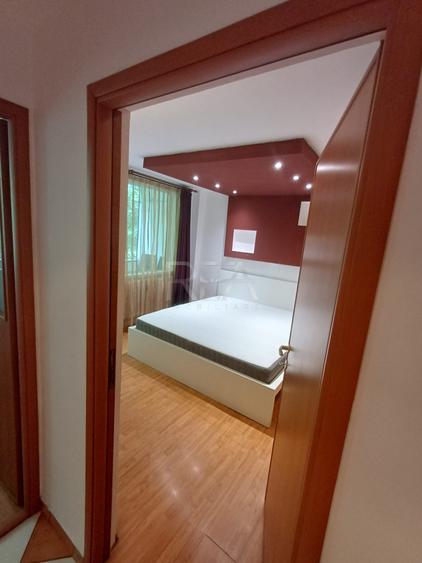 Apartament cu 3 camere decomandat, mobilat în Berceni