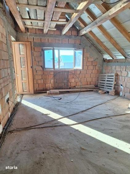 Casă cu 4 camere cu Teren 400 Mp în Central