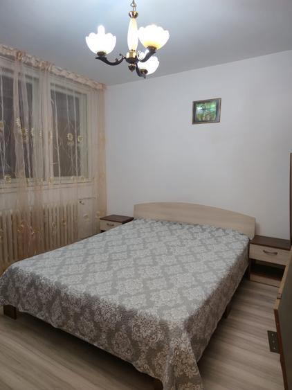 Apartament cu 3 camere decomandat în Dristor