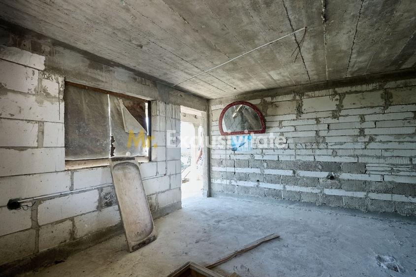 Casă individuală cu 4 camere cu Canalizare în Uda