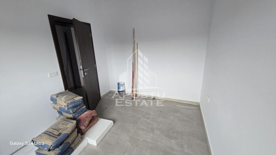 Duplex cu 5 camere cu Canalizare în Giarmata