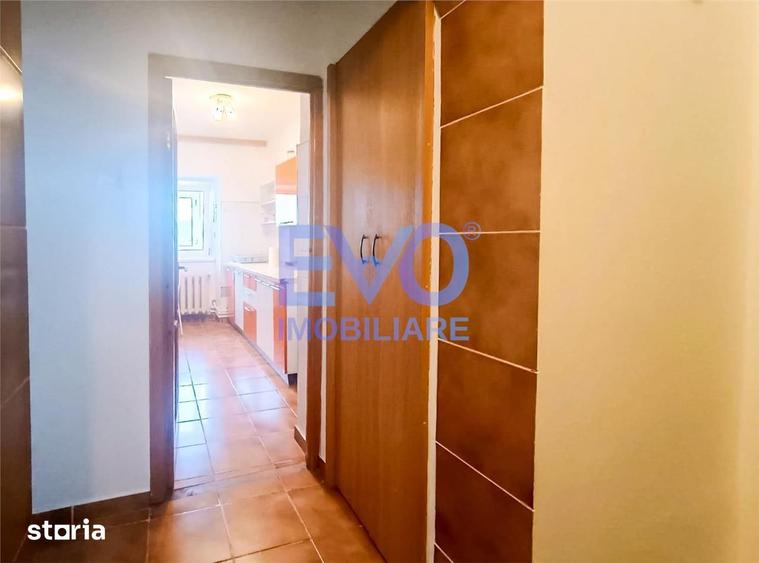 Apartament cu 3 camere decomandat în Gară