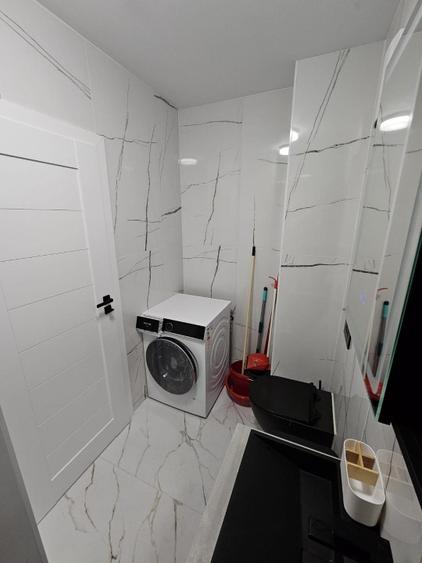Apartament cu 2 camere semidecomandat în Mărăști