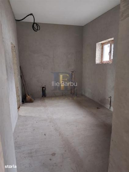 Proprietate cu potential investitional in Pischia 190 mp utili, teren