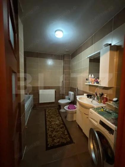 Apartament cu 3 camere decomandat în Decebal