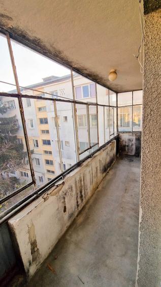 Apartament cu 2 camere decomandat în Energiei