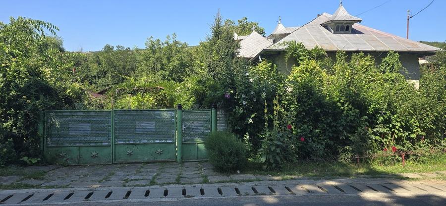 Casă cu 4 camere în Sărata