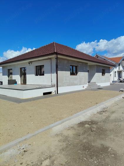Casă cu Teren 416 Mp în Central