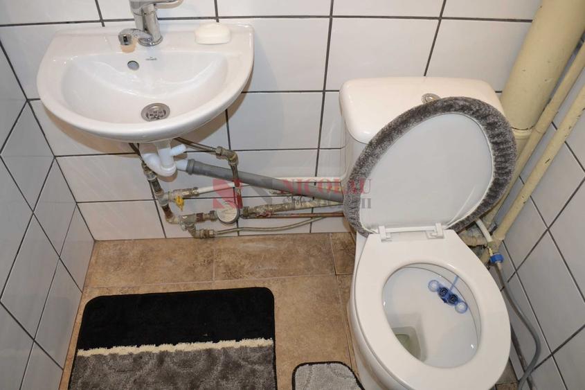Apartament cu 3 camere decomandat în Hala Centrală