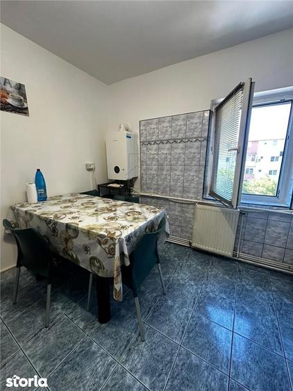 Apartament cu 3 camere decomandat, mobilat în Ciarda Roșie