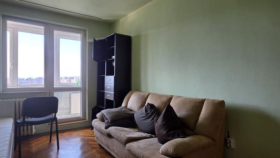 Apartament cu 3 camere decomandat, mobilat în Centrul Civic