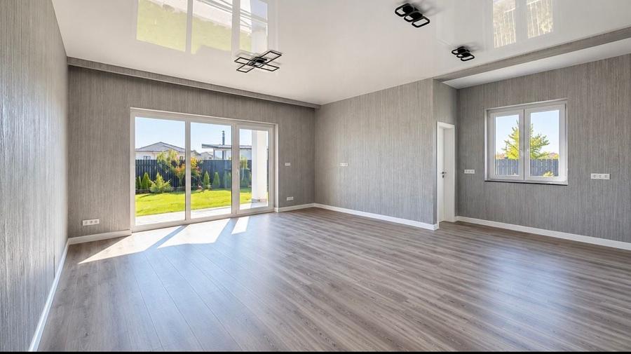 Duplex cu 3 camere cu Canalizare în Moșnița Nouă