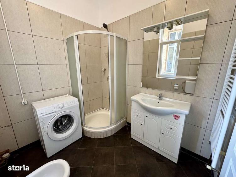 Apartament cu 3 camere semidecomandat în Ultracentral