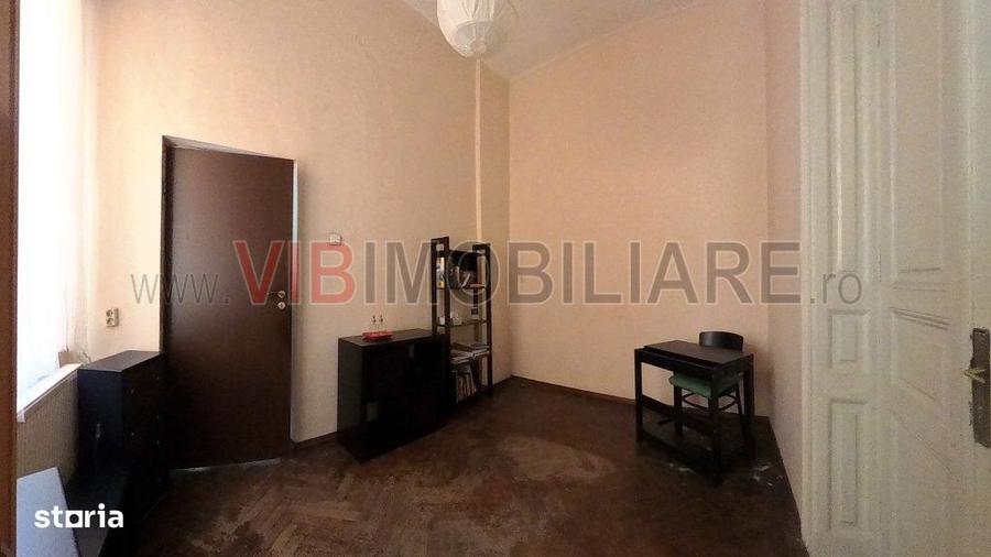 Apartament cu 3 camere decomandat în Parcul Carol