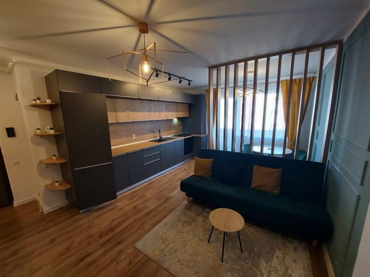 Apartament cu 2 camere semidecomandat în Florești