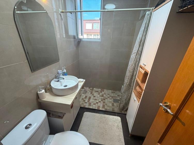 Apartament cu 3 camere decomandat, mobilat în Central