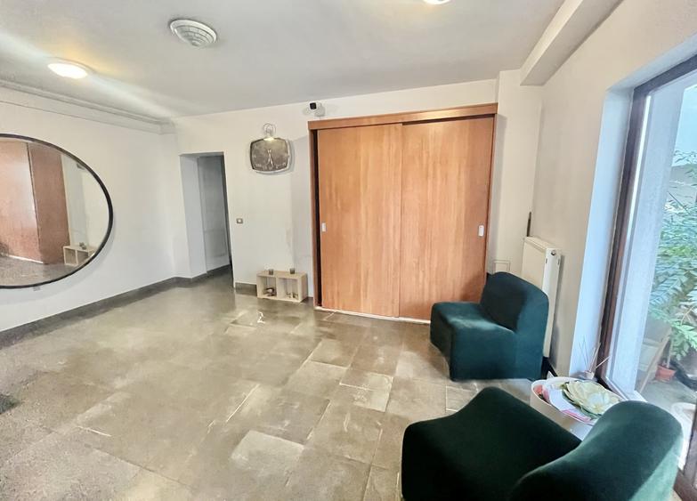 Apartament cu 2 camere semidecomandat în Floreasca