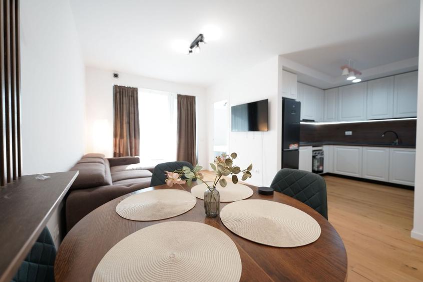 Apartament cu 2 camere semidecomandat, mobilat în Aviației