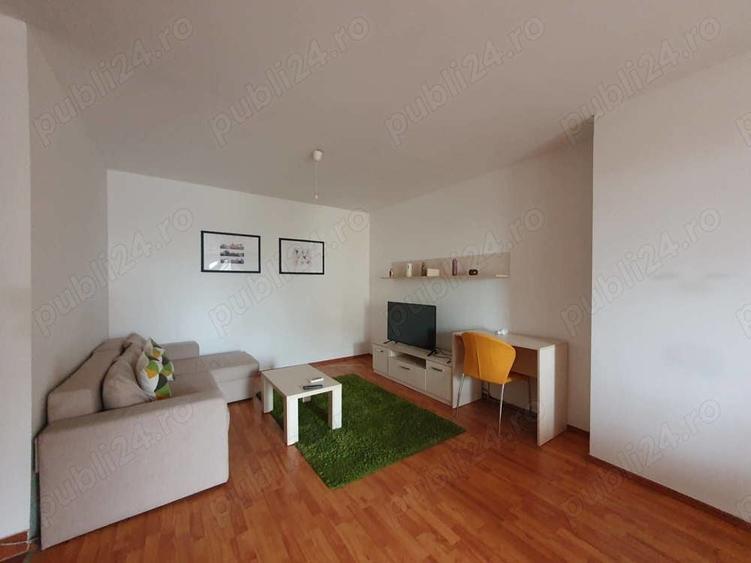 Apartament cu 2 camere semidecomandat în Soarelui
