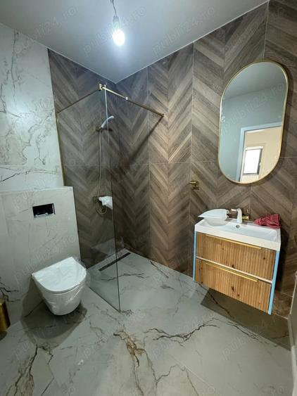 Apartament cu 2 camere decomandat în Eroii Revoluției