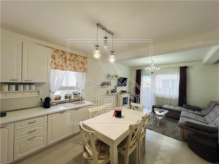 Apartament 3 camere, gradina, la cheie, mobilat, disponibil imediat - 3