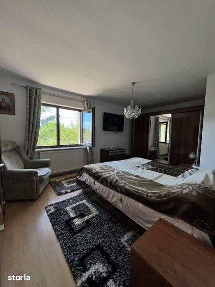 Casă cu 4 camere cu Teren 381 Mp în Agigea
