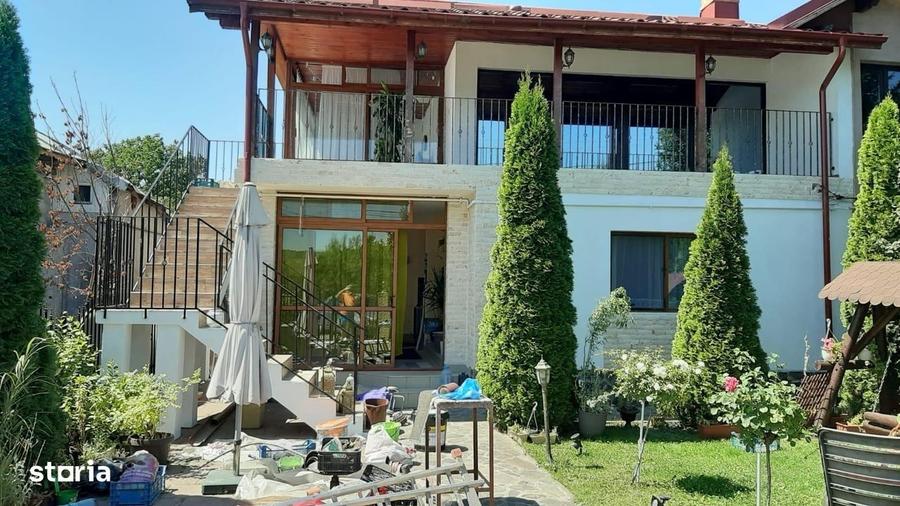 Casă cu 4 camere în Boldești