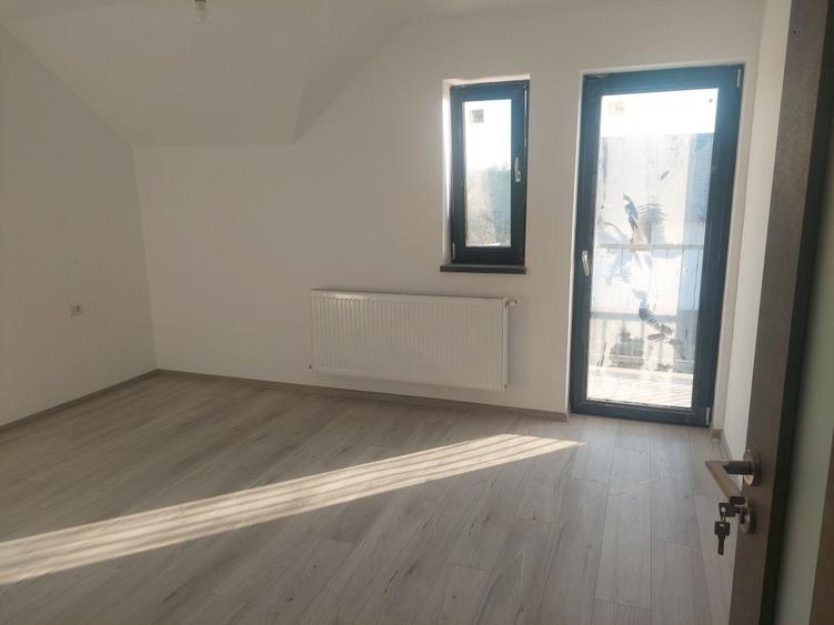 Casă cu 4 camere în Central