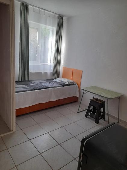 Apartament cu 3 camere decomandat în Ciarda Roșie