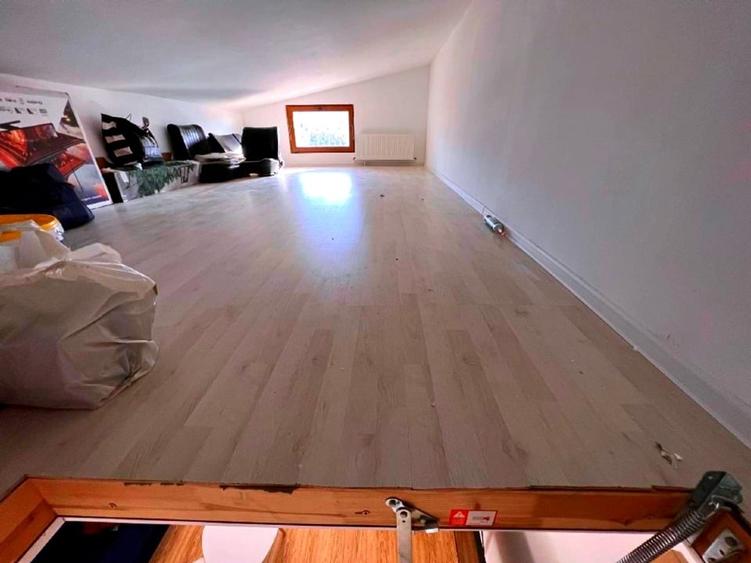 Apartament cu 4 camere decomandat, mobilat în 1 Mai