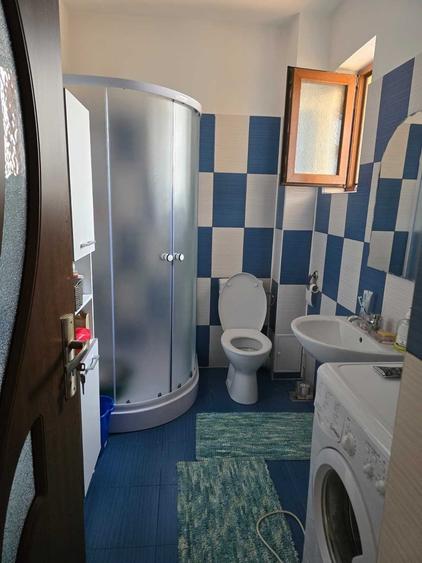 Apartament cu 2 camere decomandat în Preajba Mare