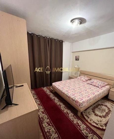 Apartament cu 3 camere decomandat, mobilat în P-ța Unirii