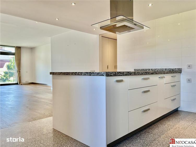Apartament cu 4 camere, mobilat în Kiseleff
