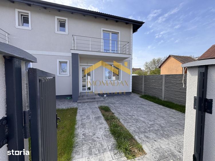 Casă cu 4 camere cu Teren 300 Mp în Sânmihaiu Român