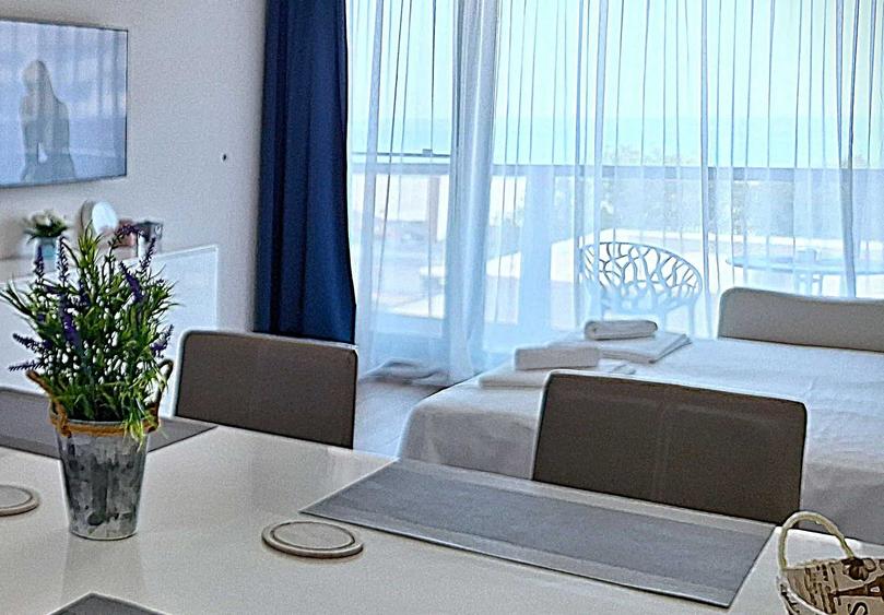 Inchiriez apartament in Mamaia zona Butoaie - 4