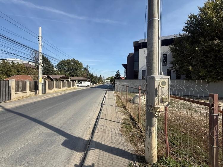 Teren Construcții intravilan de 1030 mp, în Odăi
