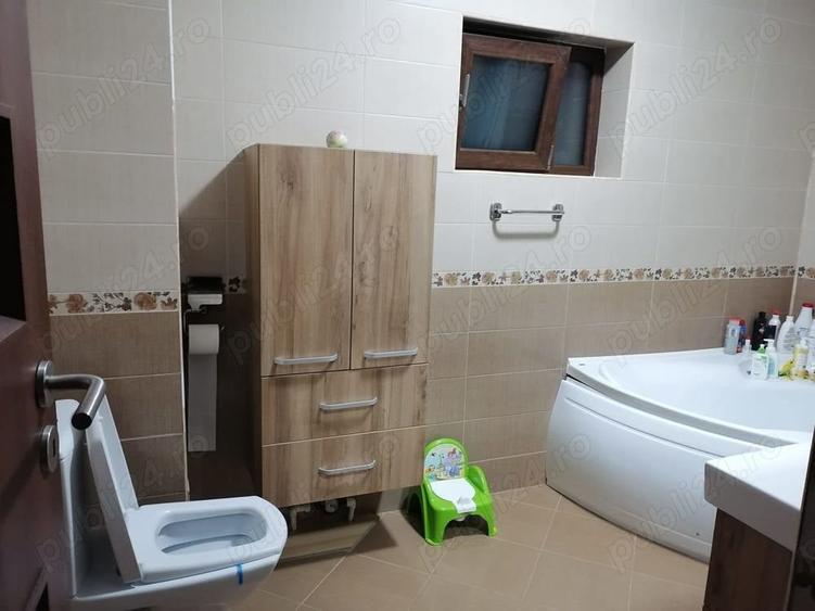 Apartament cu 3 camere decomandat în Popești-Leordeni
